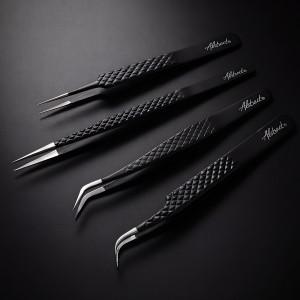 Tweezers